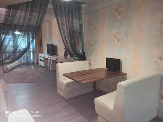 Danita Apartments & Diva Restaurant Bbq&Pool Bar Варна Экстерьер фото