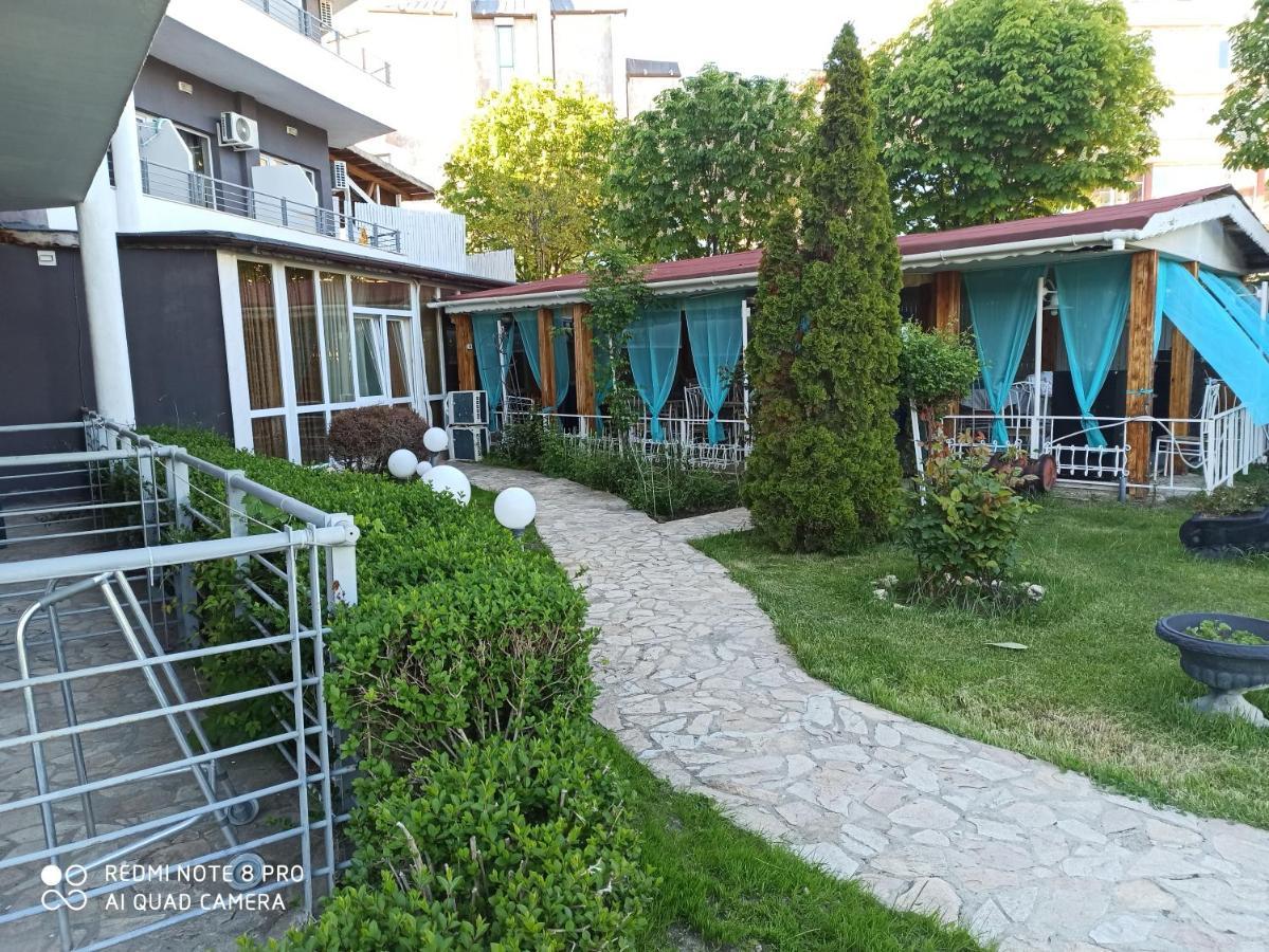 Danita Apartments & Diva Restaurant Bbq&Pool Bar Варна Экстерьер фото