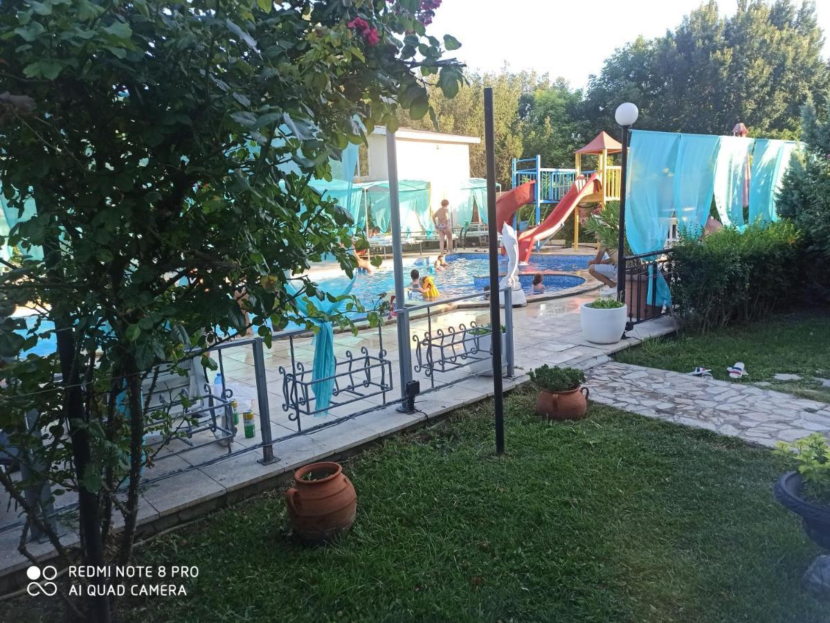 Danita Apartments & Diva Restaurant Bbq&Pool Bar Варна Экстерьер фото