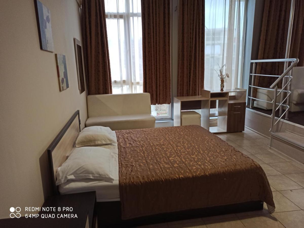 Danita Apartments & Diva Restaurant Bbq&Pool Bar Варна Экстерьер фото