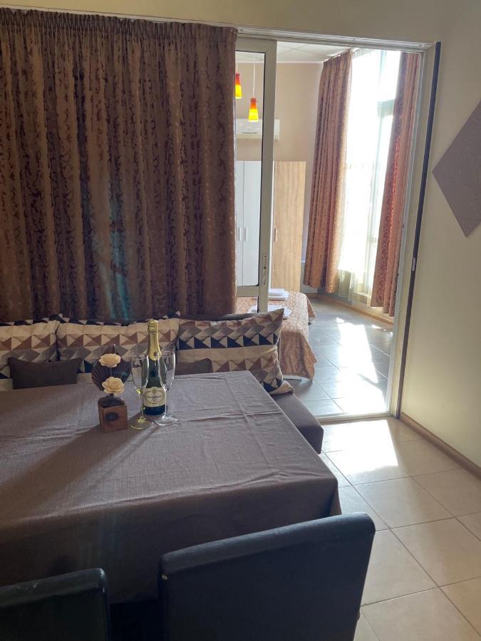 Danita Apartments & Diva Restaurant Bbq&Pool Bar Варна Экстерьер фото