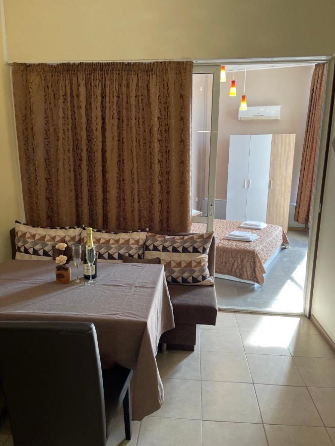 Danita Apartments & Diva Restaurant Bbq&Pool Bar Варна Экстерьер фото